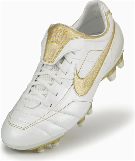 nike ronaldinho schuhe|nike legend 7 ronaldinho herren.